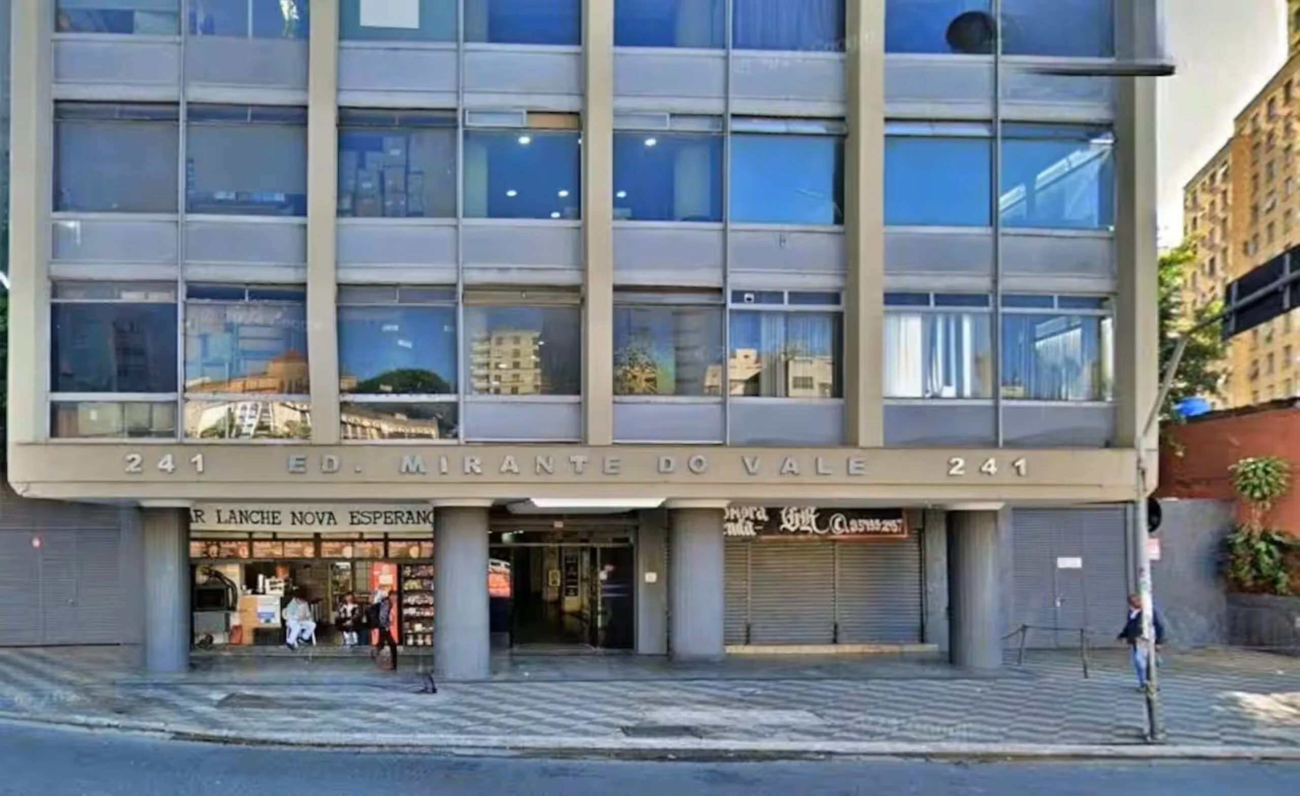 Fachada do prédio.